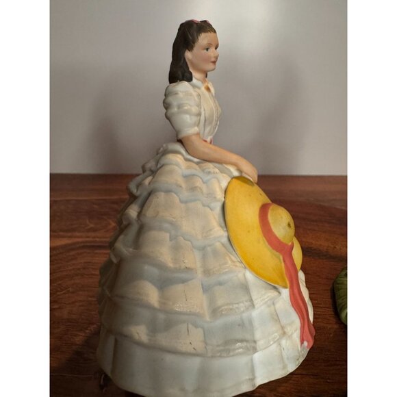 Vintage Avon Gone With the Wind Figurines – Scarlett O’Hara & Rhett Butler – 198 - Picture 3 of 11